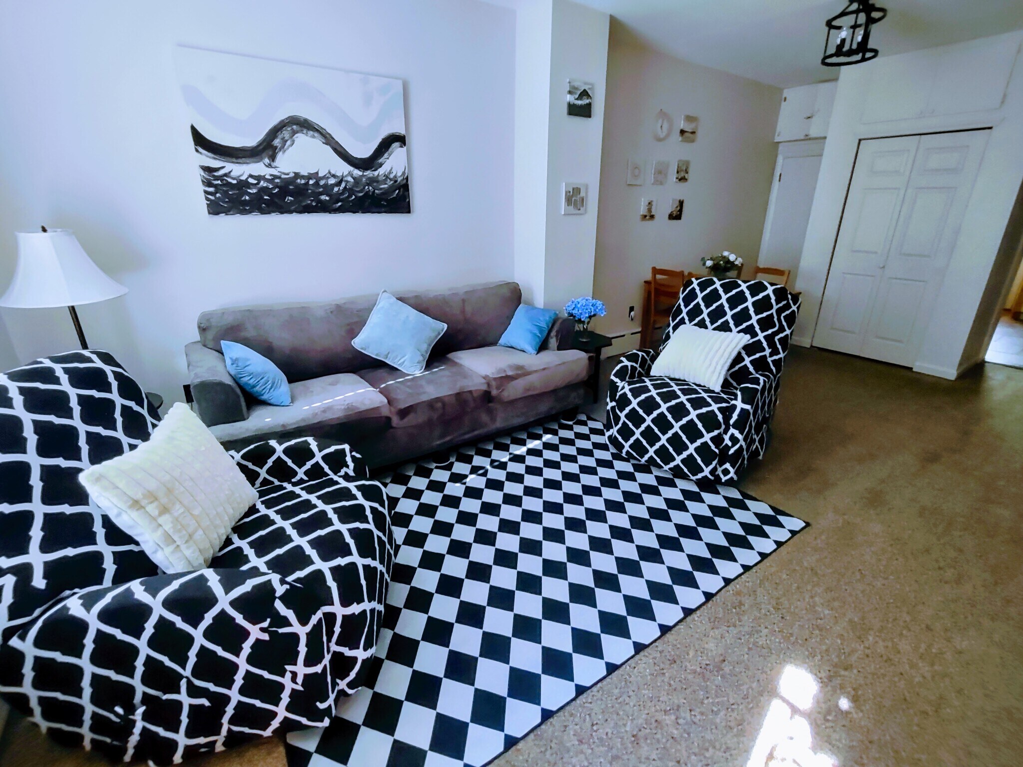 Building Photo - 2223 S Garnet St