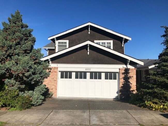 Primary Photo - Spacious 3-Level Home Overlooking Magnuson...