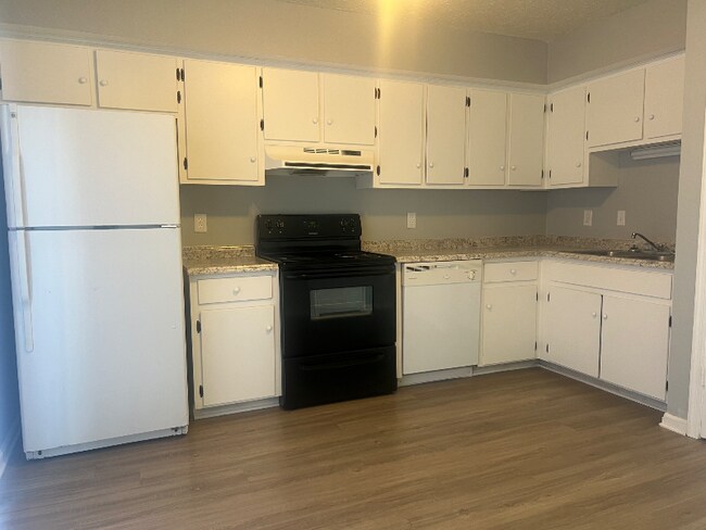 Building Photo - 16 Duiguid Dr