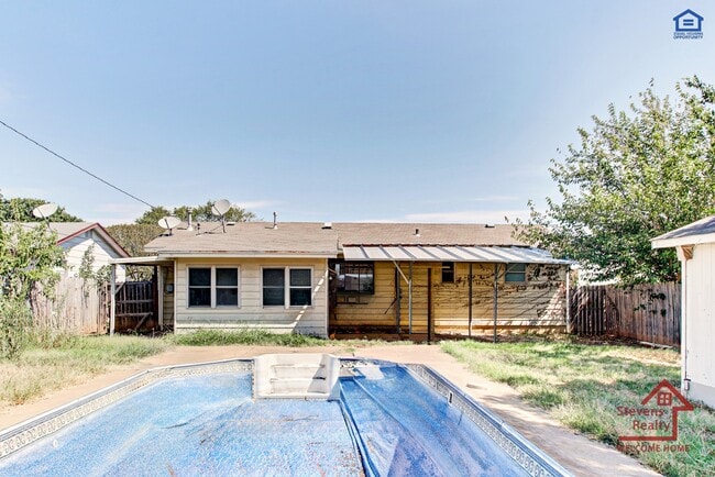 Building Photo - 4225 SE Elmhurst Ln