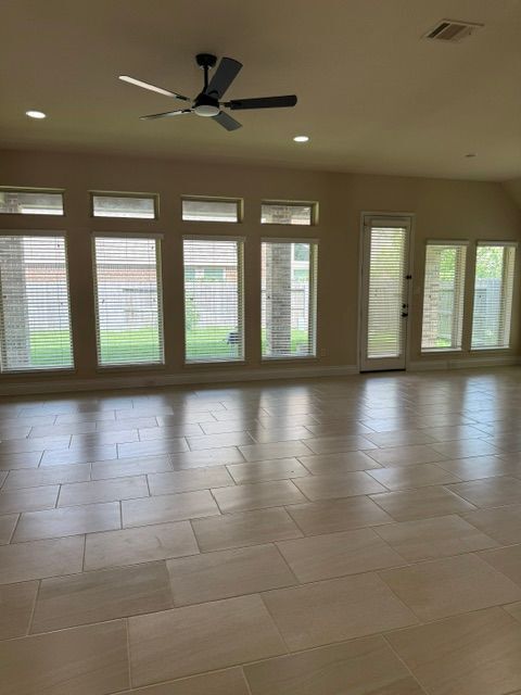 Building Photo - 16923 Lumberton Dr
