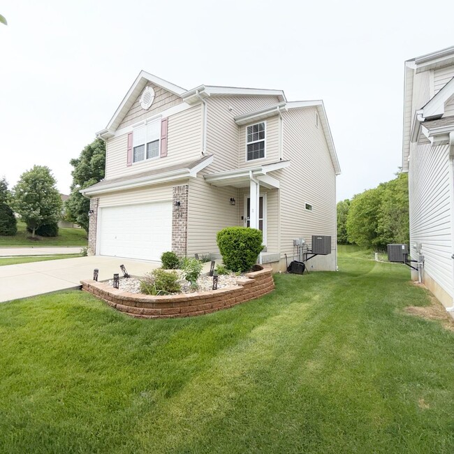 Building Photo - 569 Parkgate Dr