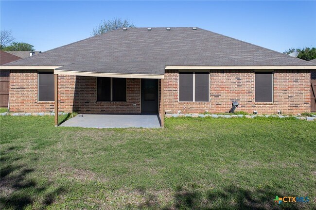 Building Photo - 4406 Bowles Dr