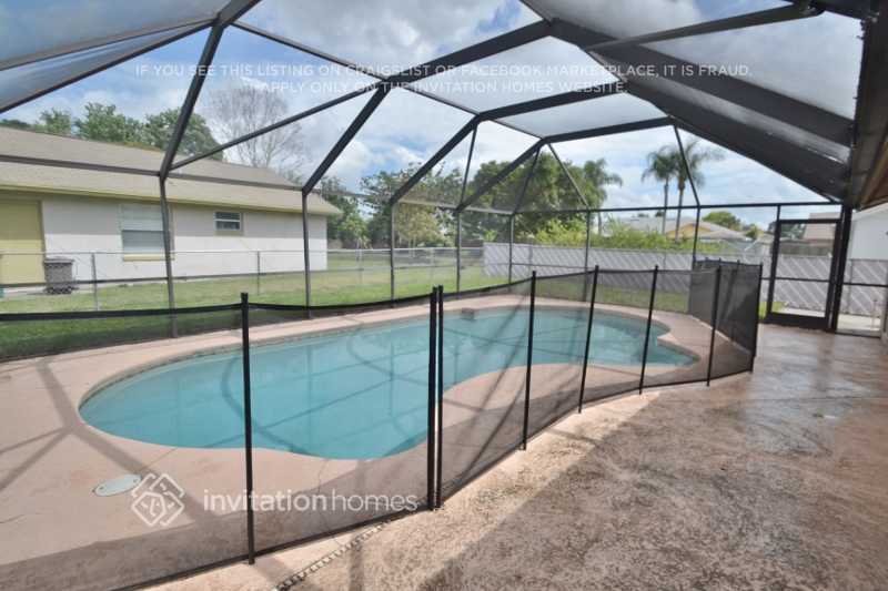 Building Photo - 2821 Saffron Dr