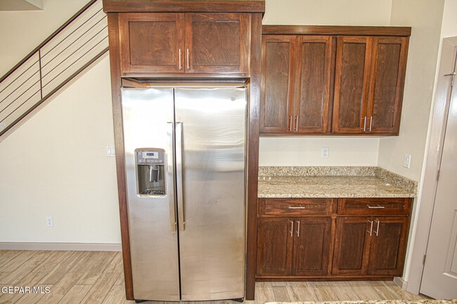 Building Photo - 7825 Enchanted View Dr