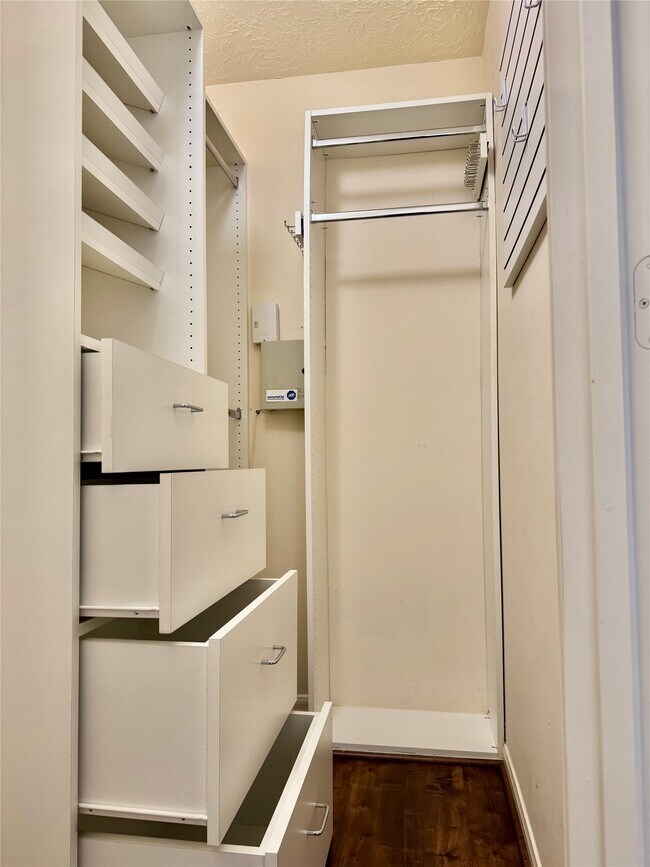 Building Photo - 1215 Wood Haven Ct