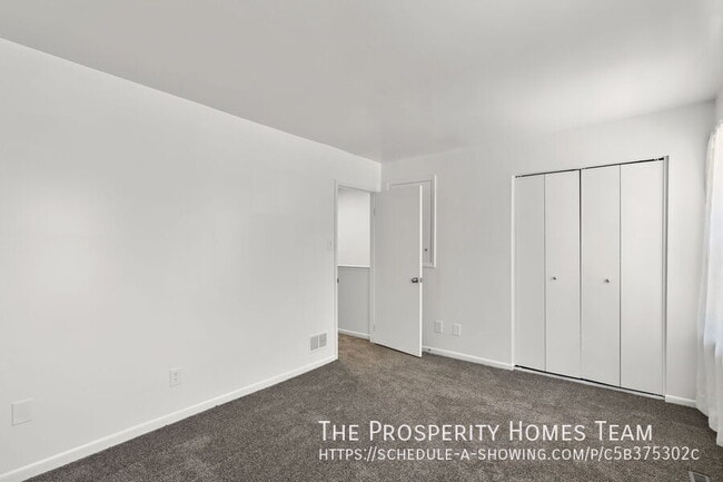 Building Photo - 8774 Tamar Dr