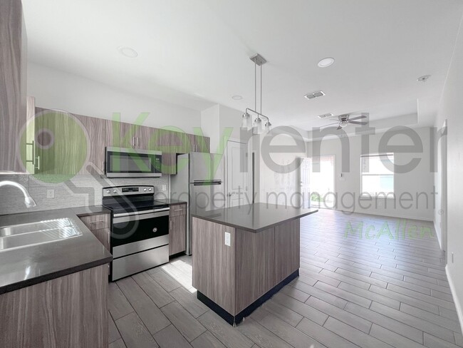 Building Photo - 3B/2B Gated Community, UNBEATABLE PRICE - Edinburg TX