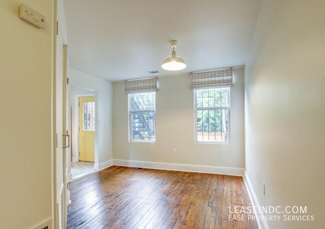 Building Photo - 1708 3rd St NW