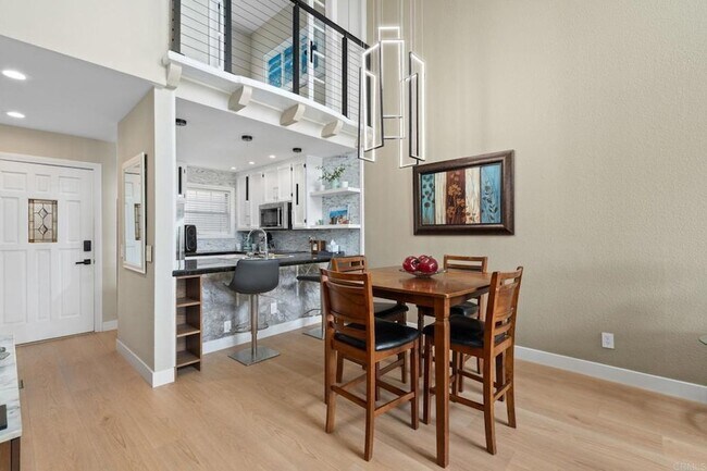 Building Photo - 270 Dahlia Ave
