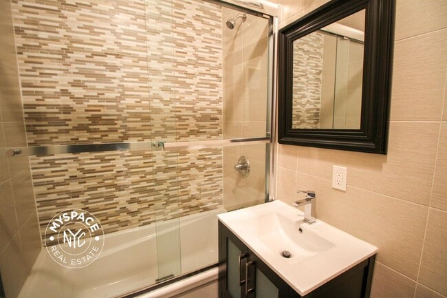 Building Photo - 682 Bushwick Ave