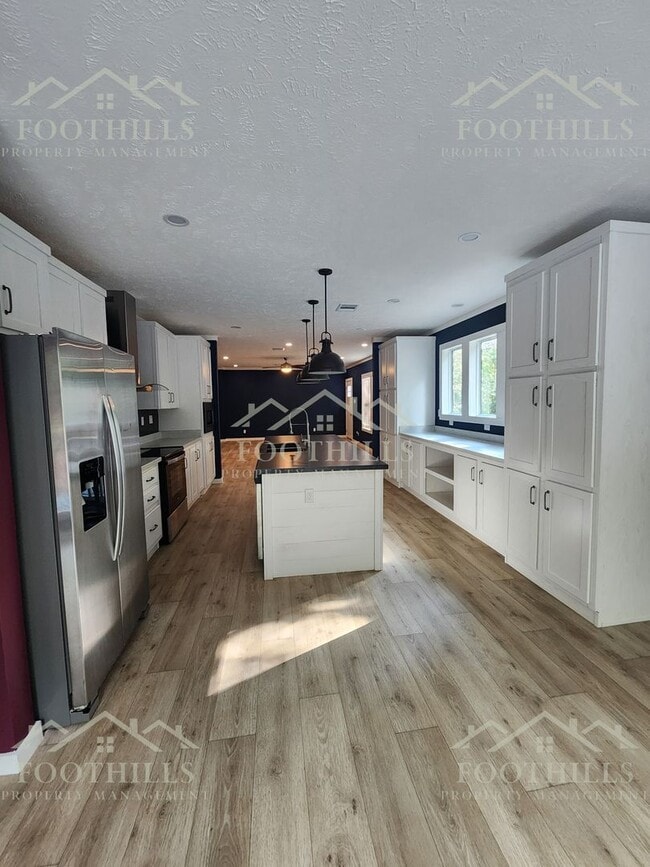 Building Photo - 3-Bedroom Home in a Peaceful Country Setting
