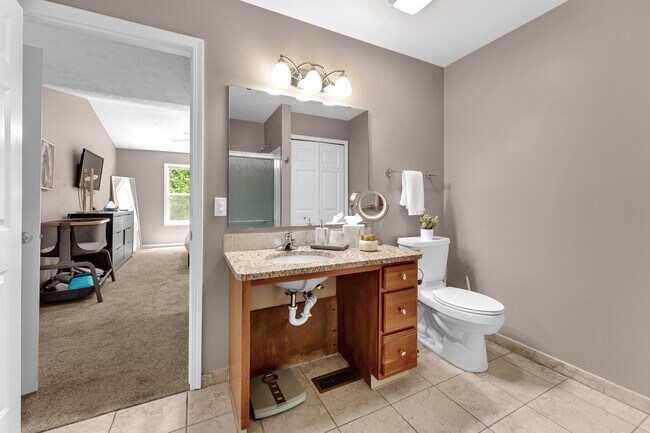 Building Photo - 6690 Green Valley Ct SE