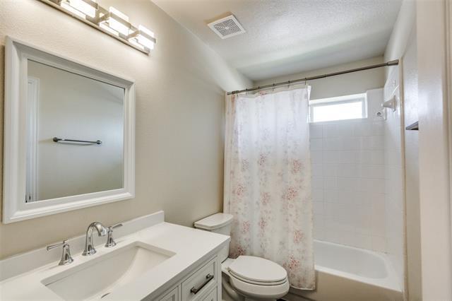 Building Photo - 4612 Old Pond Dr