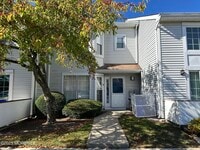 Building Photo - 15 Gerard Pl