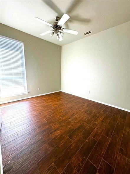 Building Photo - 10129 Bull Run