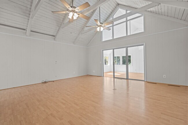 Building Photo - 53 Pine Lake Dr