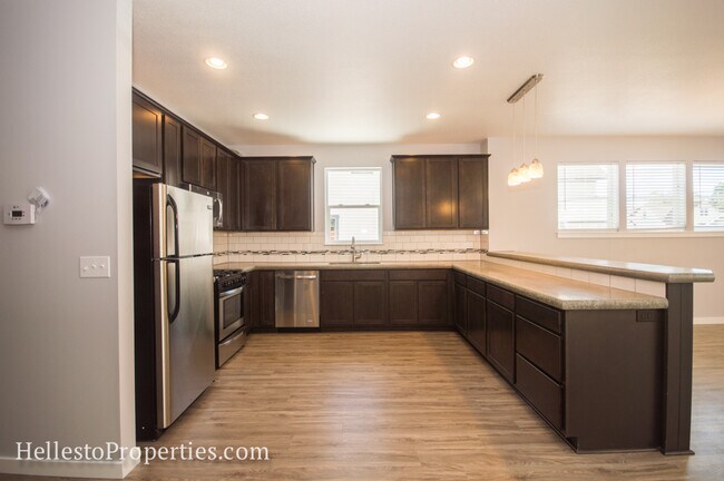 Building Photo - 437 NW 14th St