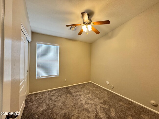 Building Photo - 44879 W Desert Garden Rd