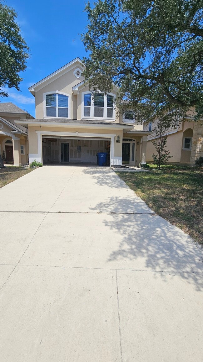 Building Photo - 4719 Shavano Ct