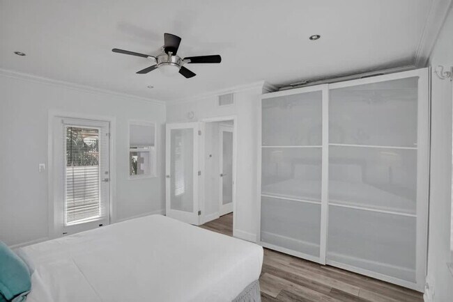 Building Photo - 37 Hendricks Isle