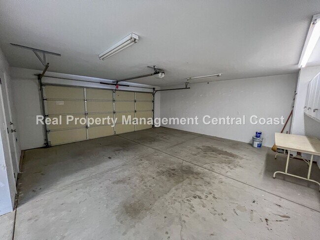 Building Photo - 1790 Martingale Ave