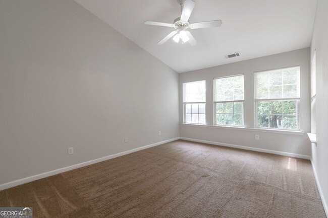 Building Photo - 1000 Pierce Brennen Dr NE