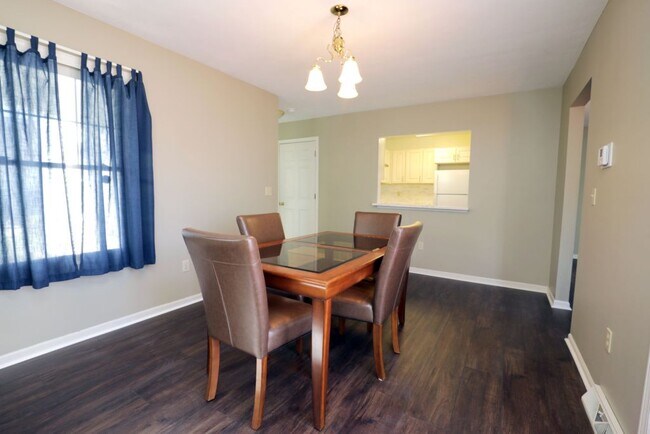 Building Photo - 4391 Archer Rd