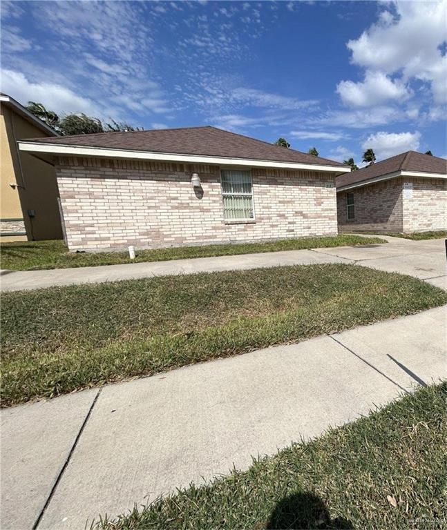 Primary Photo - 15 W Daffodil Ave