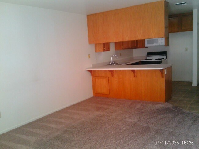 Building Photo - 8201 Laborough Dr