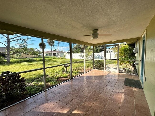 Building Photo - 749 Hartford Dr NW