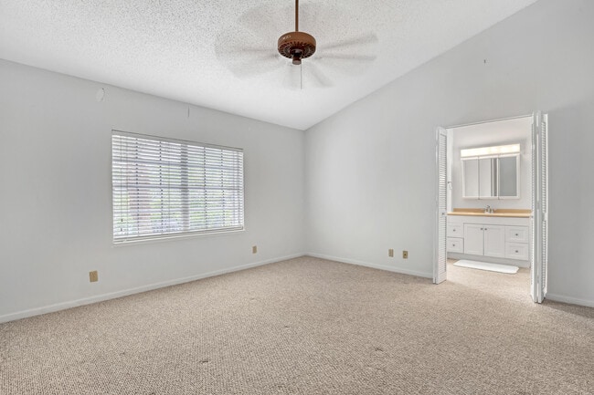 Building Photo - 604 Ocean Dunes Cir