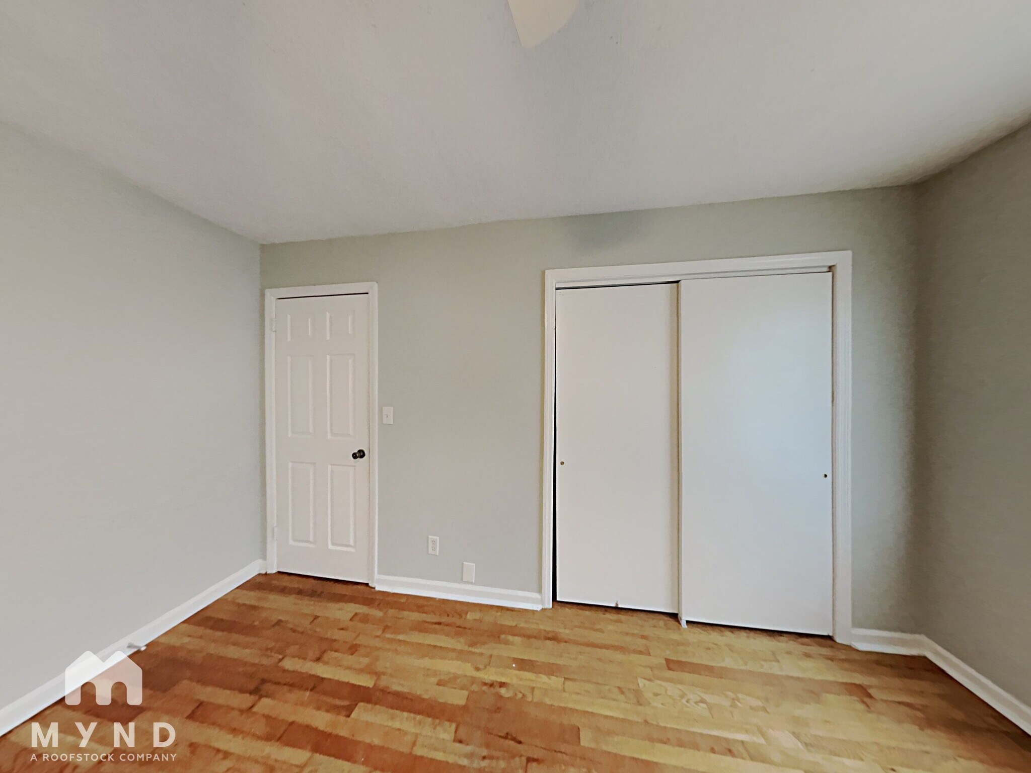 Building Photo - 152 Robin Hood Dr