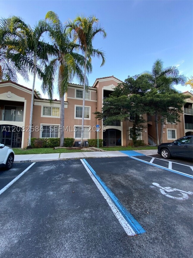 Building Photo - 4820 N State Rd 7