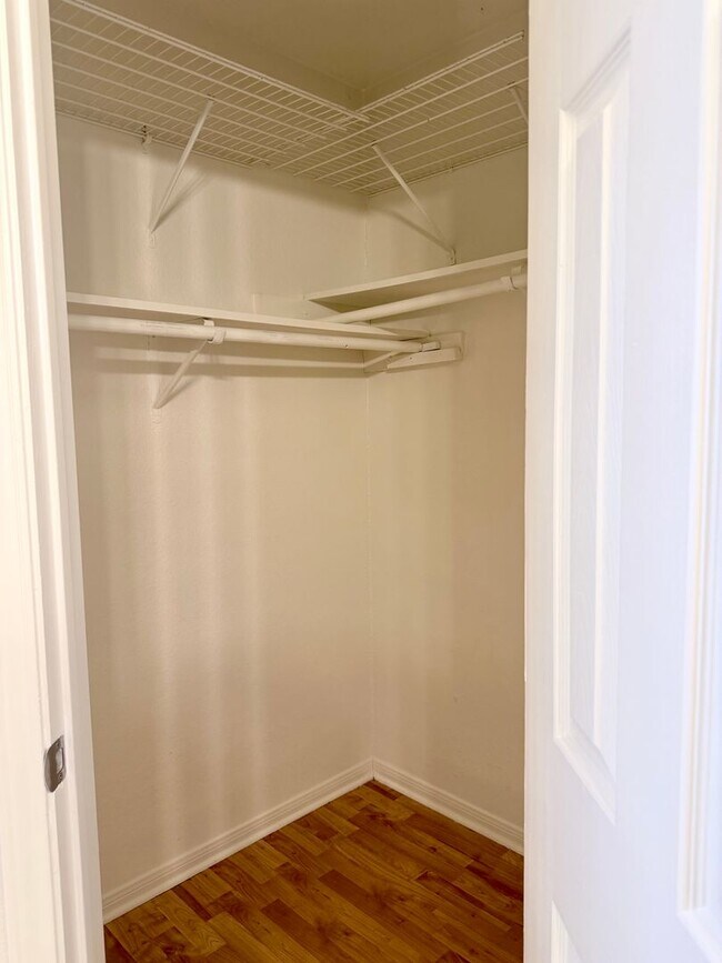 Building Photo - 4307 Derik Dr