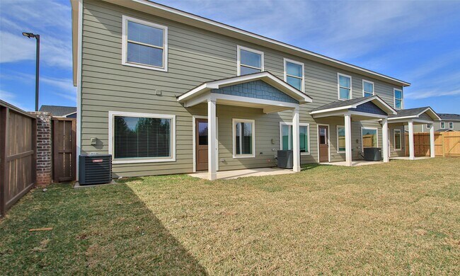 Building Photo - 14010 Longstreet Rd