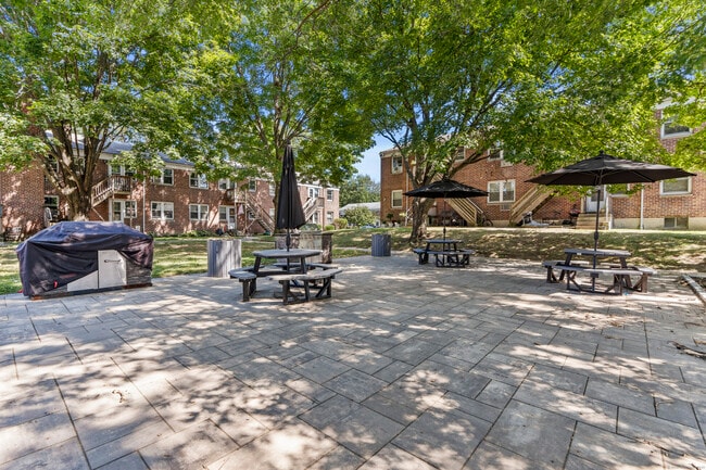 Building Photo - 86 Blachley Rd