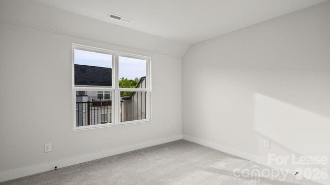 Building Photo - 2025 Clarksdale Dr