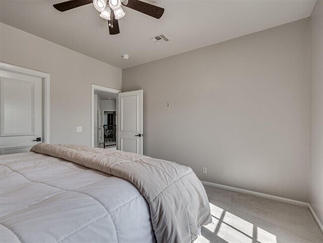 Building Photo - 18601 Wolf Creek Dr