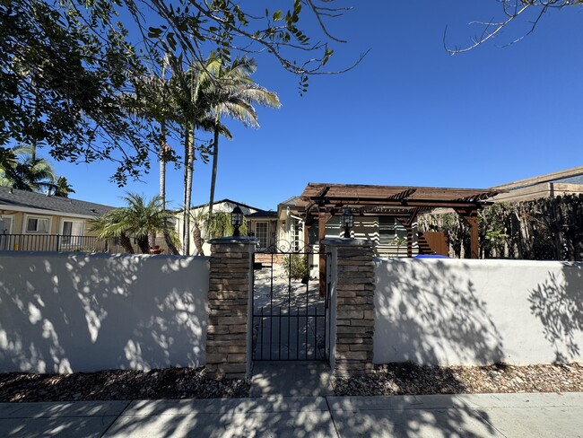 Building Photo - 3822 Adams Ave