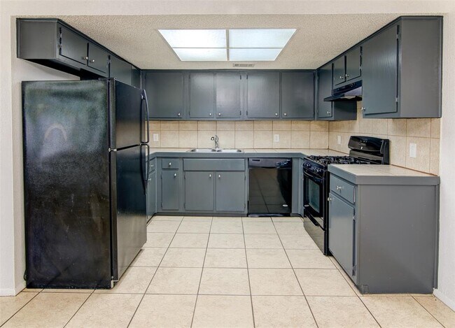 Building Photo - 1203 Westcott Dr