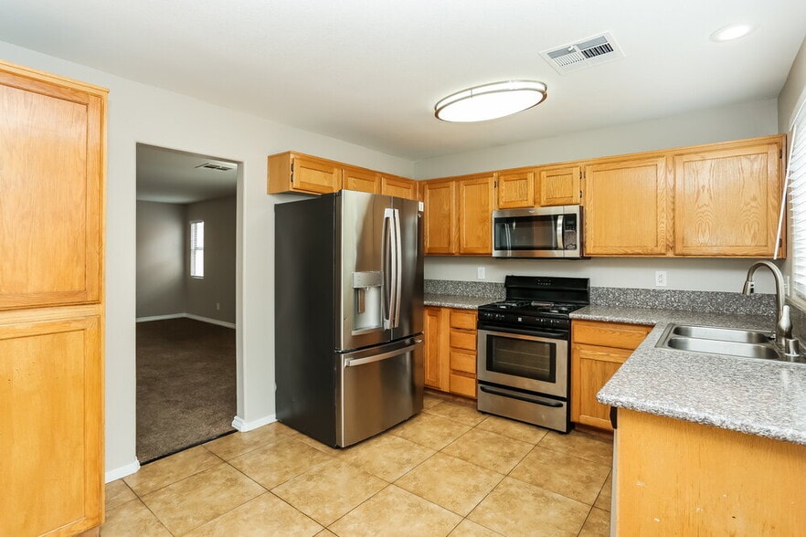 Building Photo - 3917 Marble Mountain St