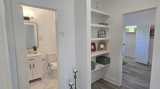 Building Photo - 4922 Hoover St