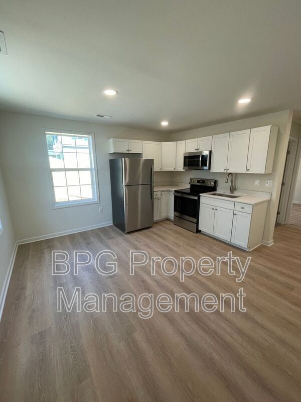 Building Photo - 79 Horner St