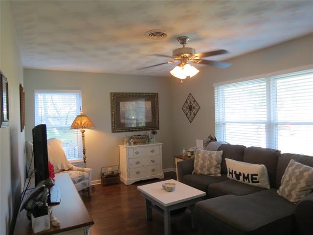 Building Photo - 10903 Lake Gardens Dr