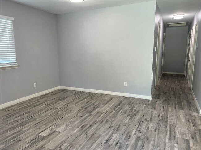 Building Photo - 5807 W 43rd St