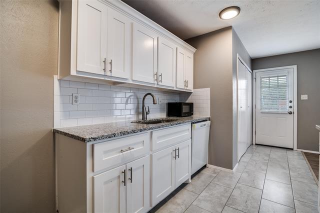 Building Photo - 3613 Sugarberry Dr