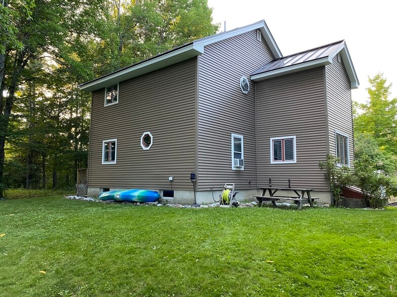 Building Photo - 82 Dill Rd