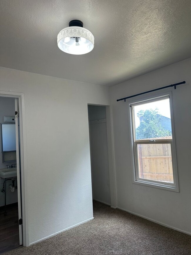 Building Photo - Terrace2121