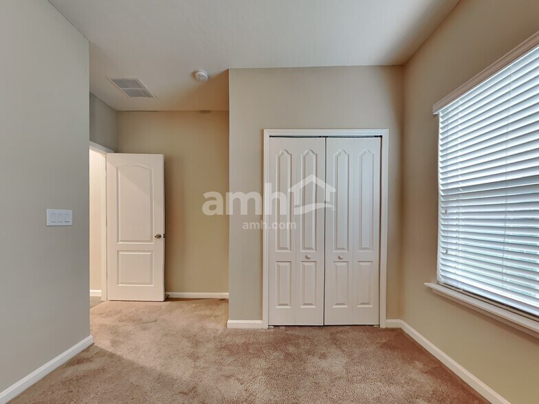 Building Photo - 120 Trumpco Dr